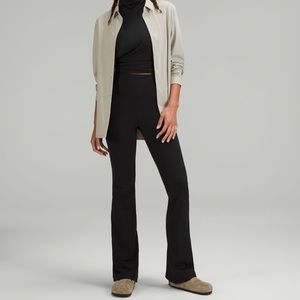 Groove Super-High-Rise Flared Pant *Nulu